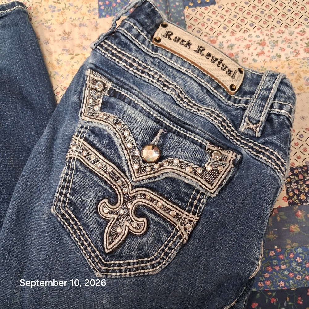 Y2K Rock Revival Stephanie Boot Jeans Size 32 Embellished Flap Pocket Wash